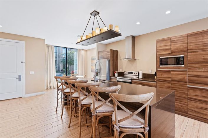 Image No.42-4 Bed Townhouse for sale