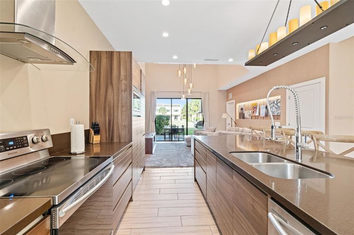 Image No.47-4 Bed Townhouse for sale