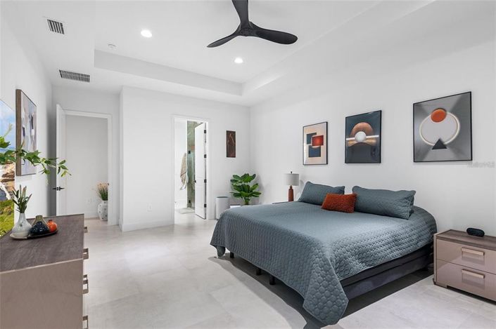 Image No.11-3 Bed Property for sale