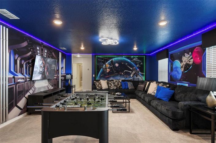 Image No.25-7 Bed Property for sale