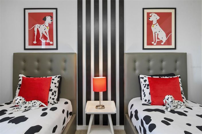 Image No.31-7 Bed Property for sale