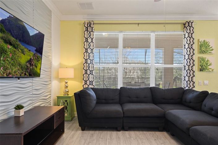 Image No.16-6 Bed Property for sale