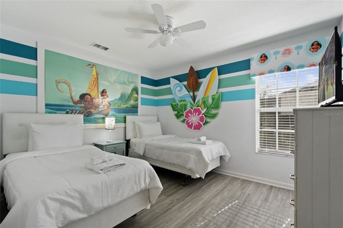 Image No.42-6 Bed Property for sale