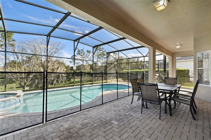 Image No.53-6 Bed Property for sale