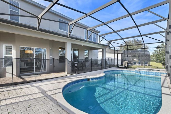 Image No.55-6 Bed Property for sale