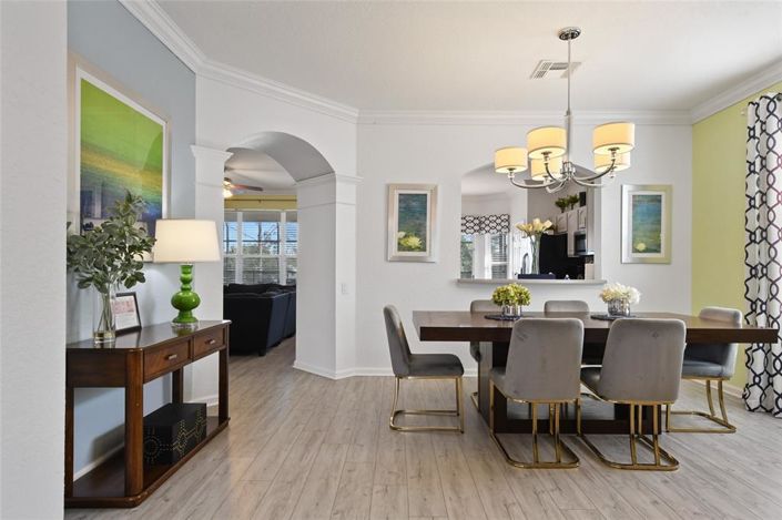 Image No.9-6 Bed Property for sale