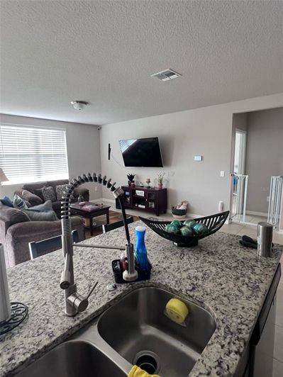 Image No.4-4 Bed Property for sale