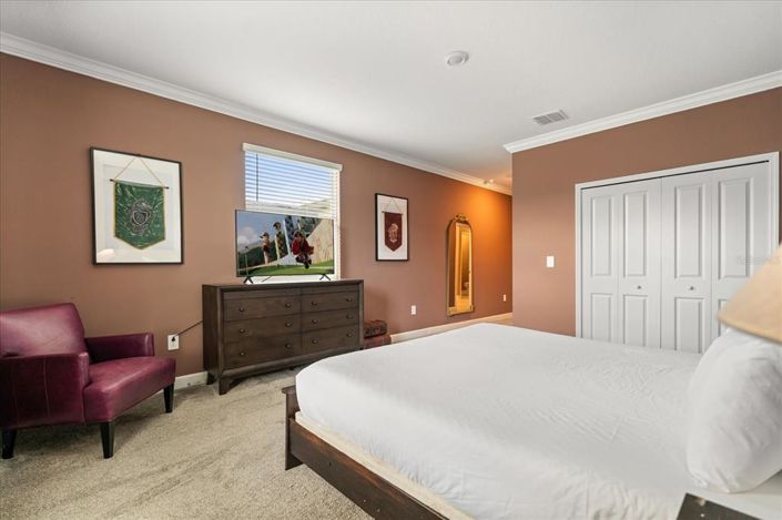 Image No.24-5 Bed Property for sale