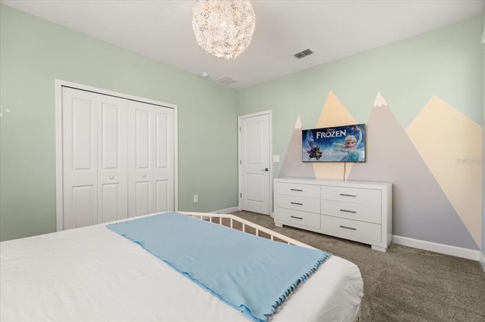 Image No.32-5 Bed Property for sale