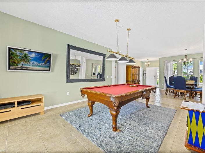 Image No.15-4 Bed Property for sale