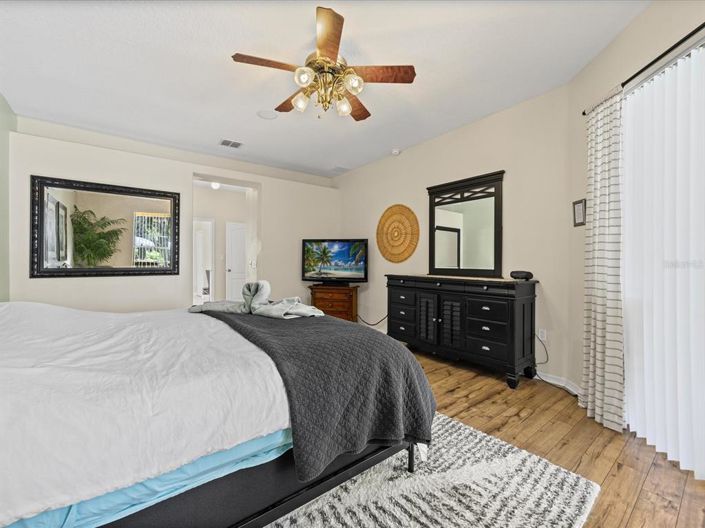 Image No.23-4 Bed Property for sale