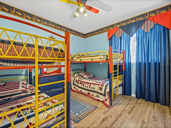 Image No.25-4 Bed Property for sale