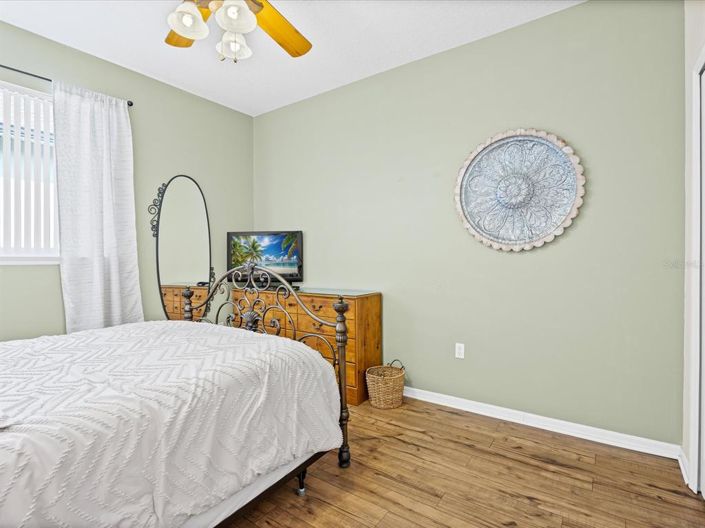 Image No.28-4 Bed Property for sale