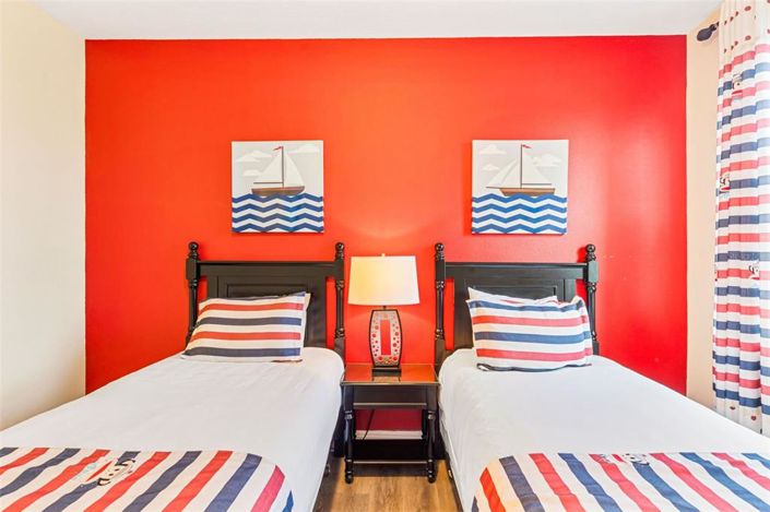 Image No.31-10 Bed Property for sale