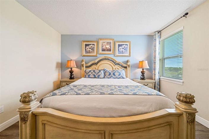 Image No.34-10 Bed Property for sale