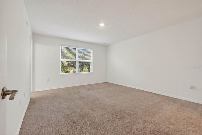 Image No.22-3 Bed Townhouse for sale