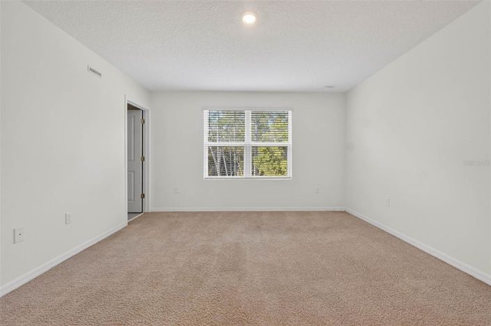 Image No.23-3 Bed Townhouse for sale