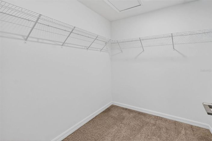 Image No.26-3 Bed Townhouse for sale