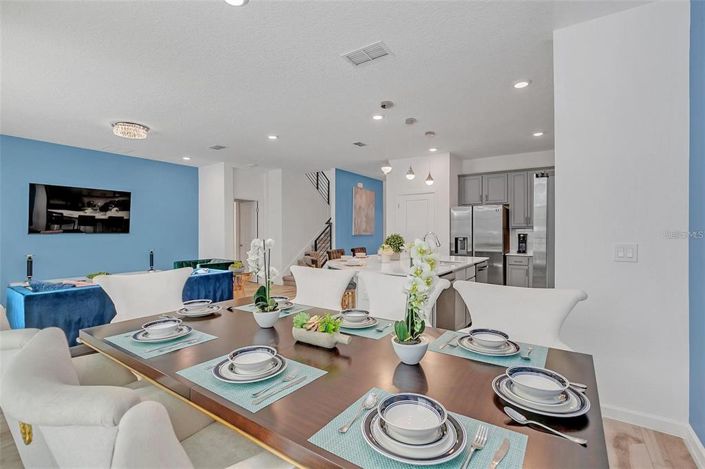 Image No.20-8 Bed Property for sale