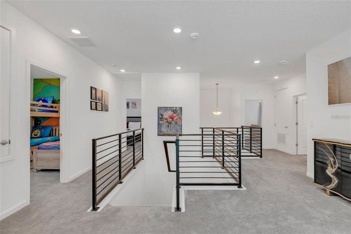 Image No.25-8 Bed Property for sale