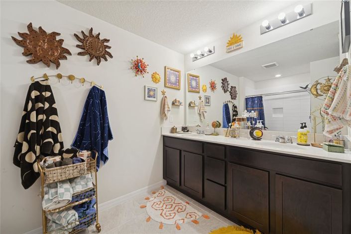 Image No.16-3 Bed Townhouse for sale