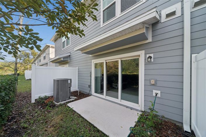 Image No.23-3 Bed Townhouse for sale