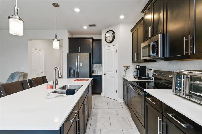 Image No.13-3 Bed Property for sale