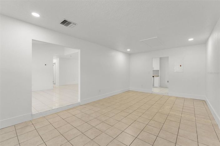 Image No.16-3 Bed Property for sale