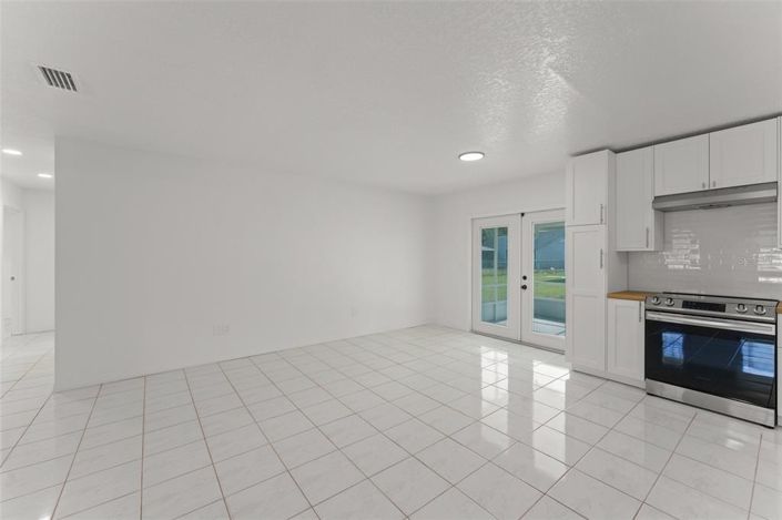 Image No.18-3 Bed Property for sale