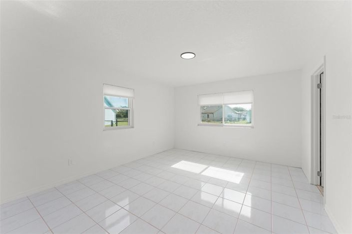 Image No.24-3 Bed Property for sale