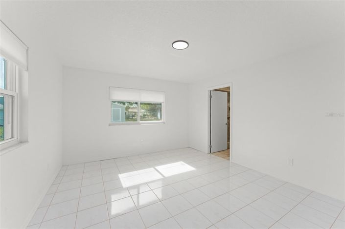 Image No.25-3 Bed Property for sale