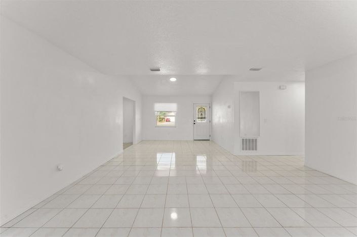 Image No.7-3 Bed Property for sale