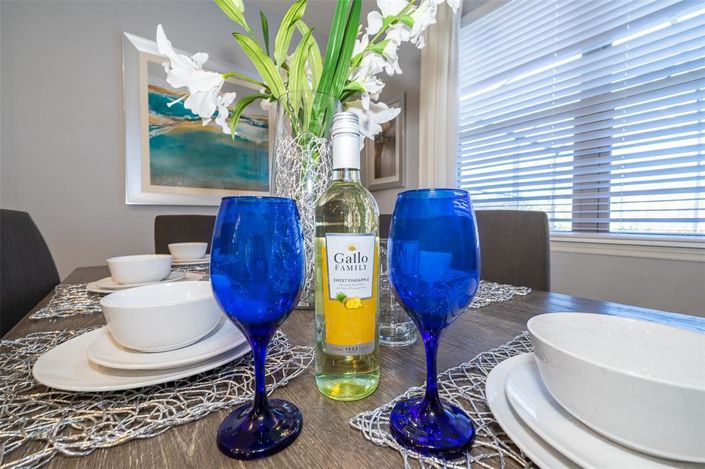 Image No.17-5 Bed Property for sale