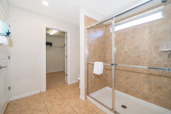 Image No.29-5 Bed Property for sale