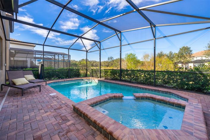 Image No.47-5 Bed Property for sale