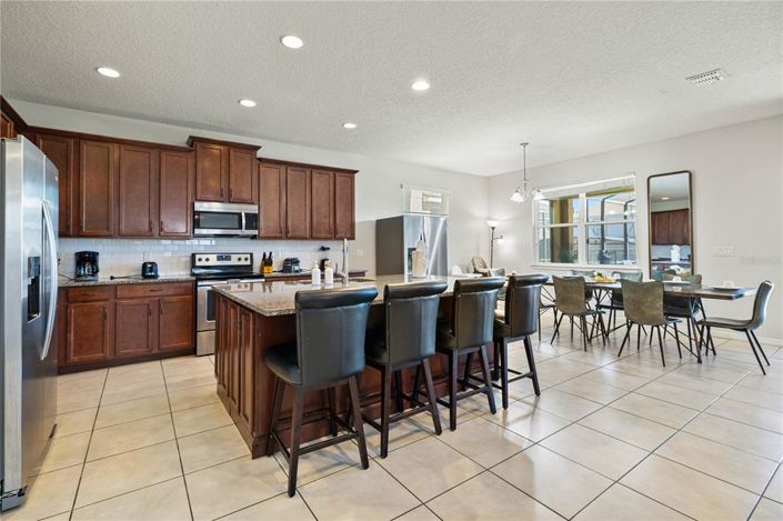 Image No.16-9 Bed Property for sale