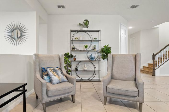 Image No.28-9 Bed Property for sale