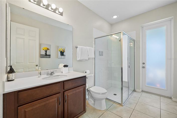 Image No.30-9 Bed Property for sale