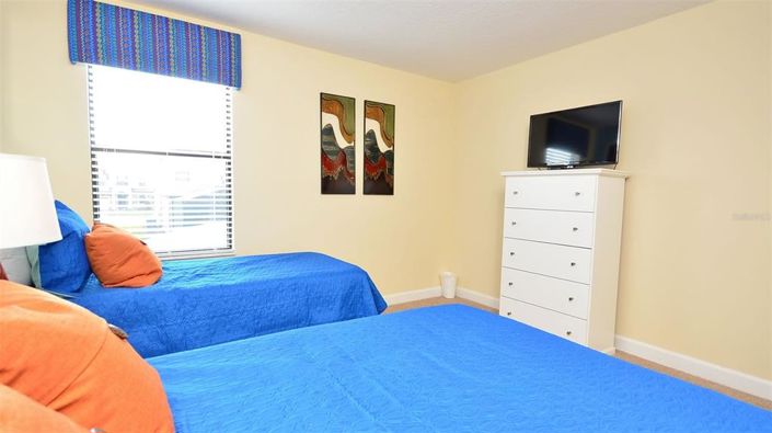 Image No.17-8 Bed Property for sale