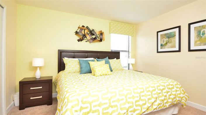 Image No.22-8 Bed Property for sale