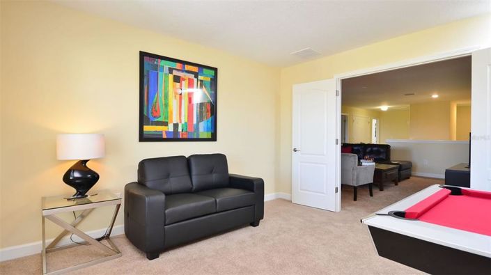 Image No.27-8 Bed Property for sale