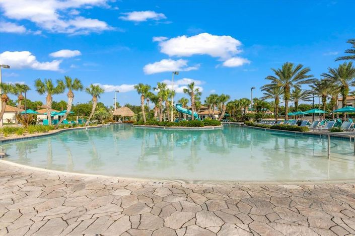 Image No.44-8 Bed Property for sale