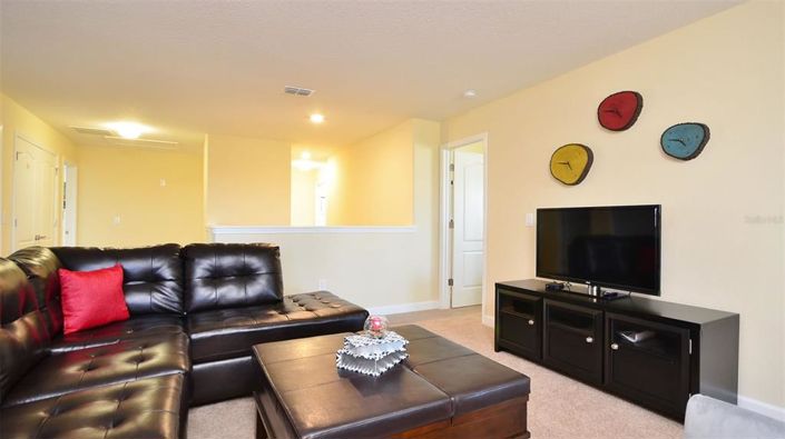 Image No.9-8 Bed Property for sale