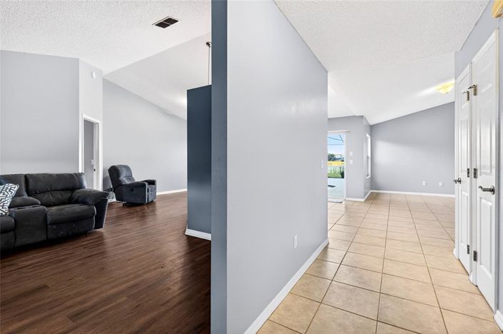 Image No.12-4 Bed Property for sale