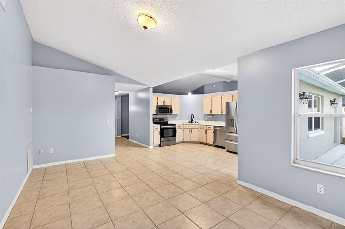 Image No.18-4 Bed Property for sale