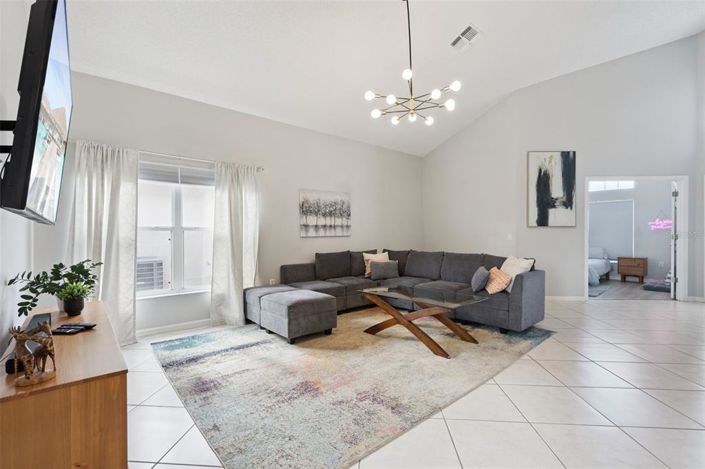 Image No.8-Propriété de 6 chambres à vendre à Kissimmee