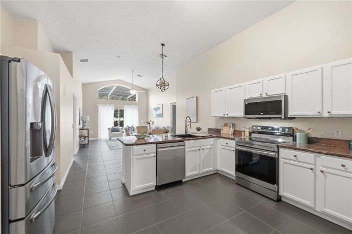 Image No.14-4 Bed Property for sale