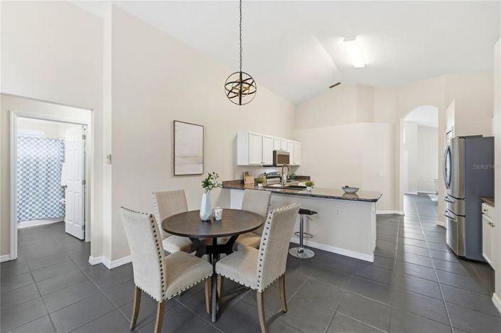 Image No.17-4 Bed Property for sale