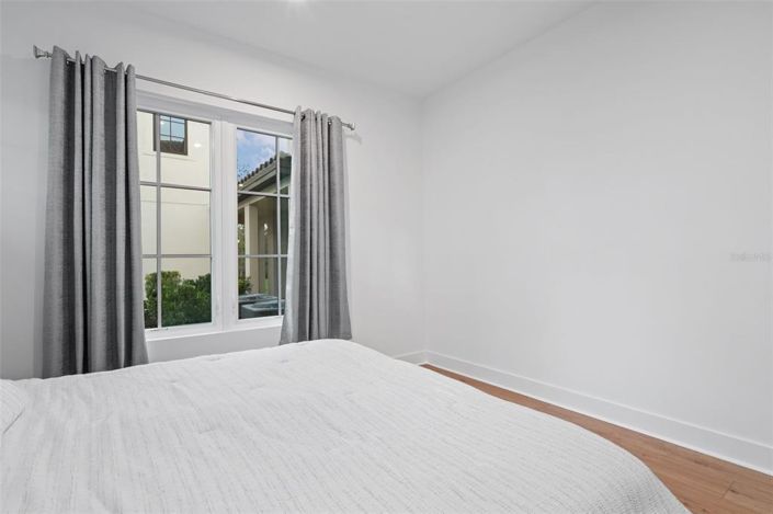 Image No.26-7 Bed Property for sale