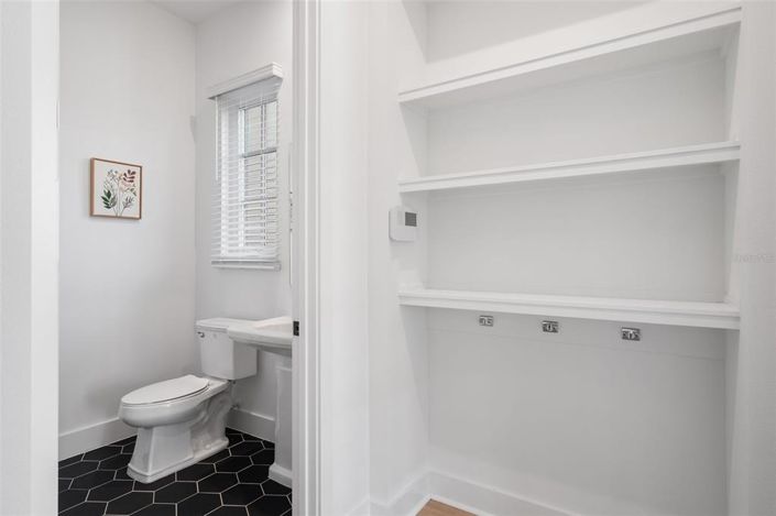 Image No.30-7 Bed Property for sale